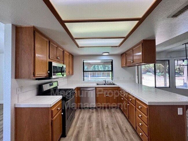 Building Photo - 41701 Riesling Ct
