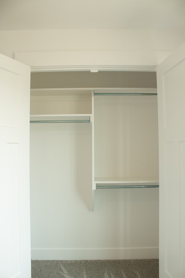 Building Photo - 6984 S 9th W