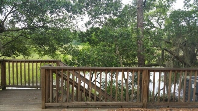 Building Photo - 2 bed / 2 bath townhome in Pelican Cove