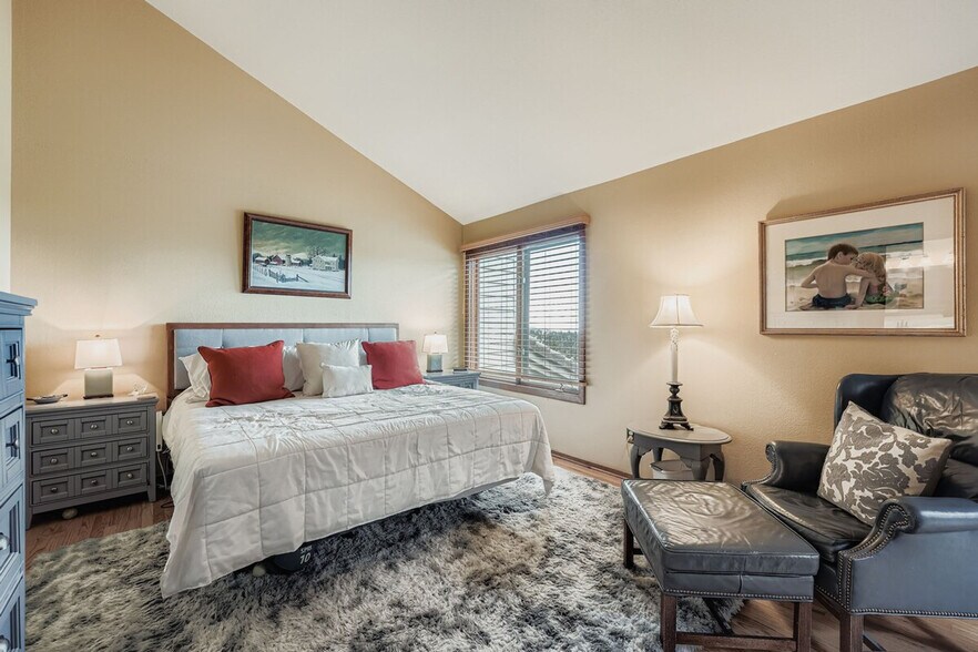 Building Photo - 776 Chimney Creek Dr