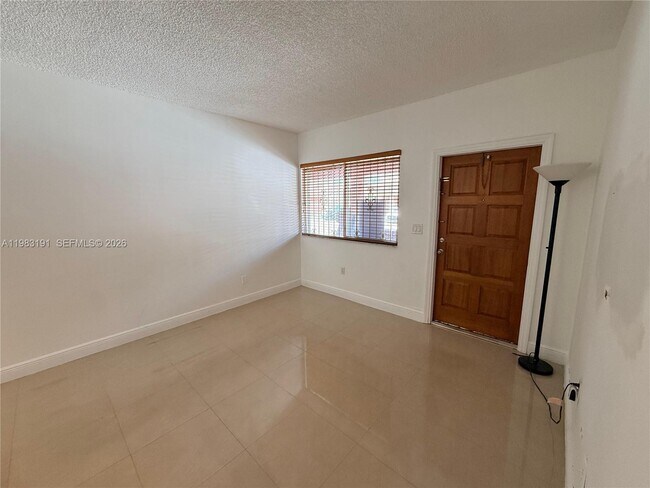 Building Photo - 8025 Lake Dr