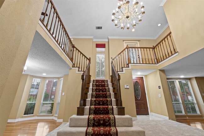 Building Photo - 13051 Meadowline Dr