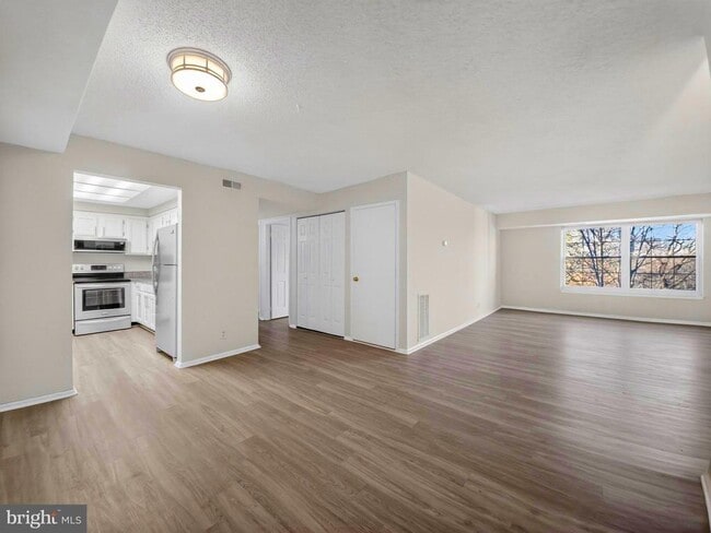 Building Photo - 7680 Tremayne Pl