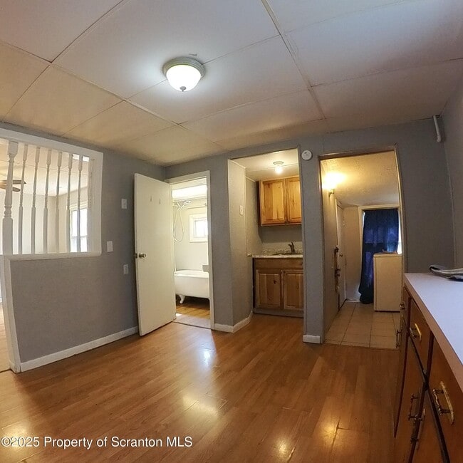 Building Photo - 919 Wood St