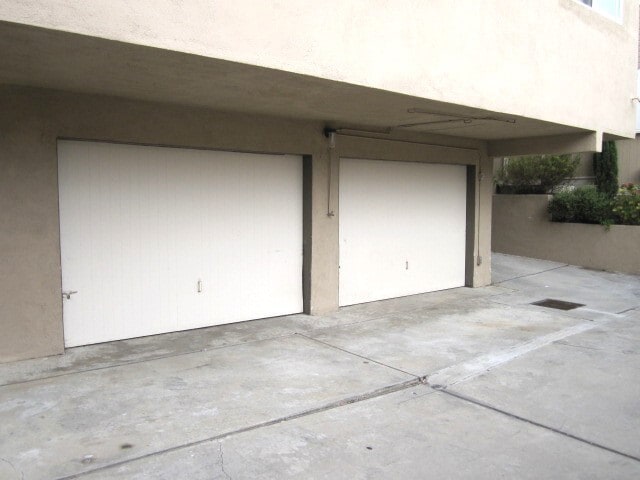 One Car Private Garage - 1126 Cypress Ave