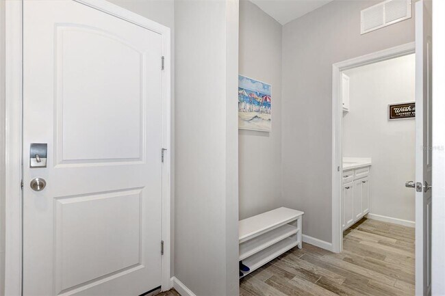 Building Photo - 11616 Golden Bay Pl