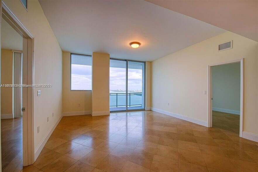 Building Photo - 7901 Hispanola Ave