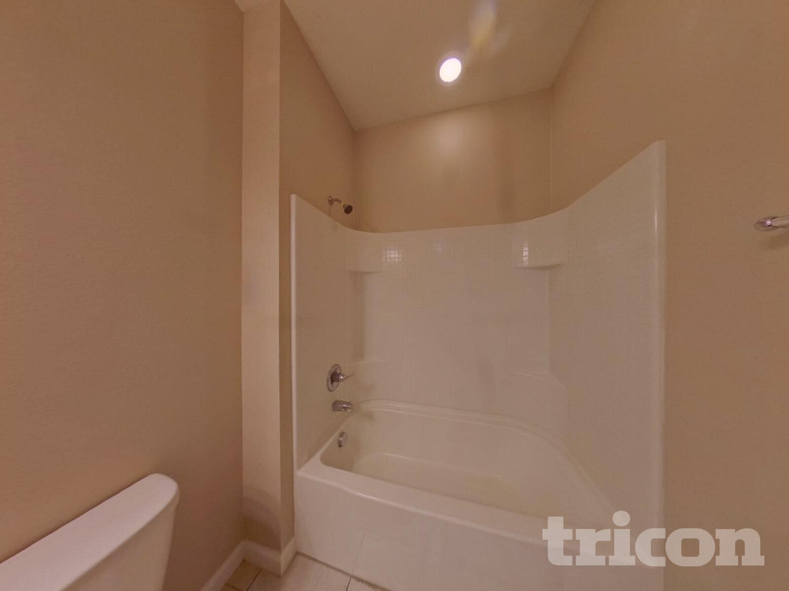 Building Photo - 676 Meadow Pointe Dr