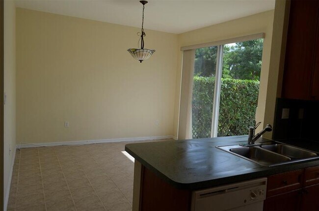 Building Photo - 3210 Merrick Terrace