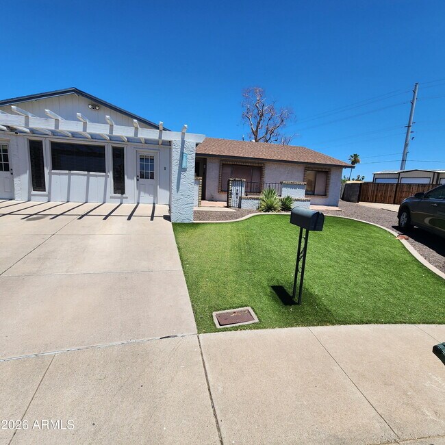 Building Photo - 3510 W Andorra Dr