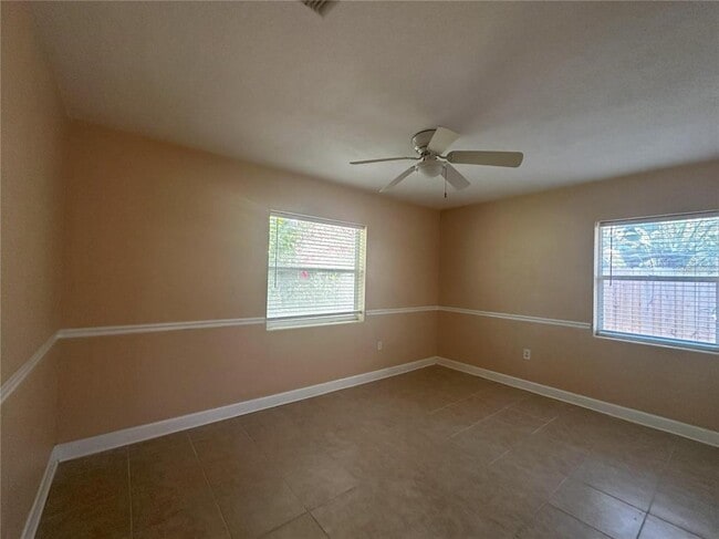 Building Photo - 1818 San Mateo Dr