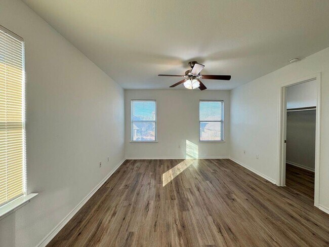 Building Photo - 15206 Walcott Dr