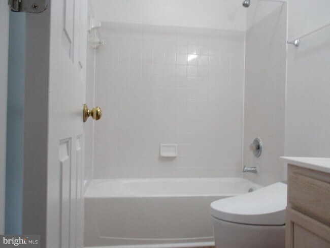 Building Photo - 11135 Maryland Manor Ct