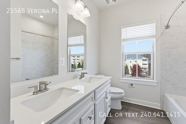 Building Photo - 2556B Verona Pl