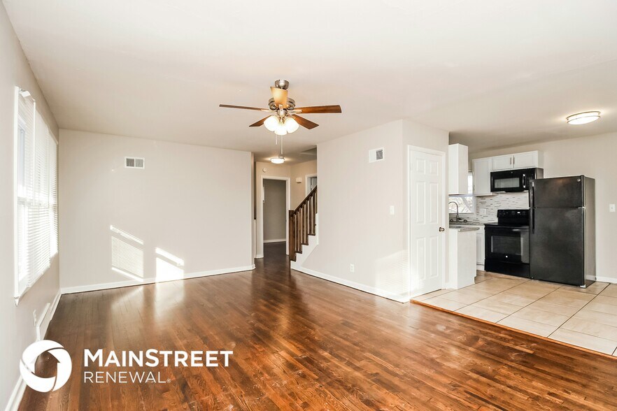 Building Photo - 7909 Garfield Ave