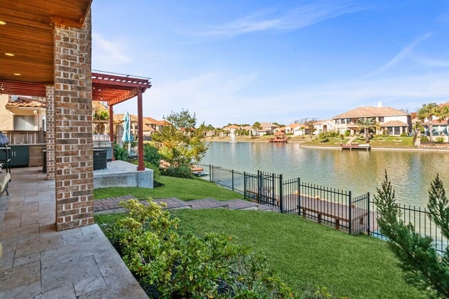 Building Photo - 18918 Villa Bergamo Ln