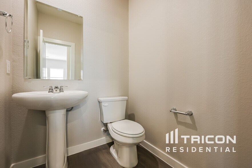 Building Photo - 5476 Granite Trl