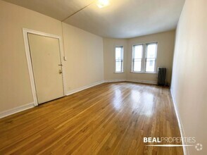 Building Photo - 1 bedroom in CHICAGO IL 60613