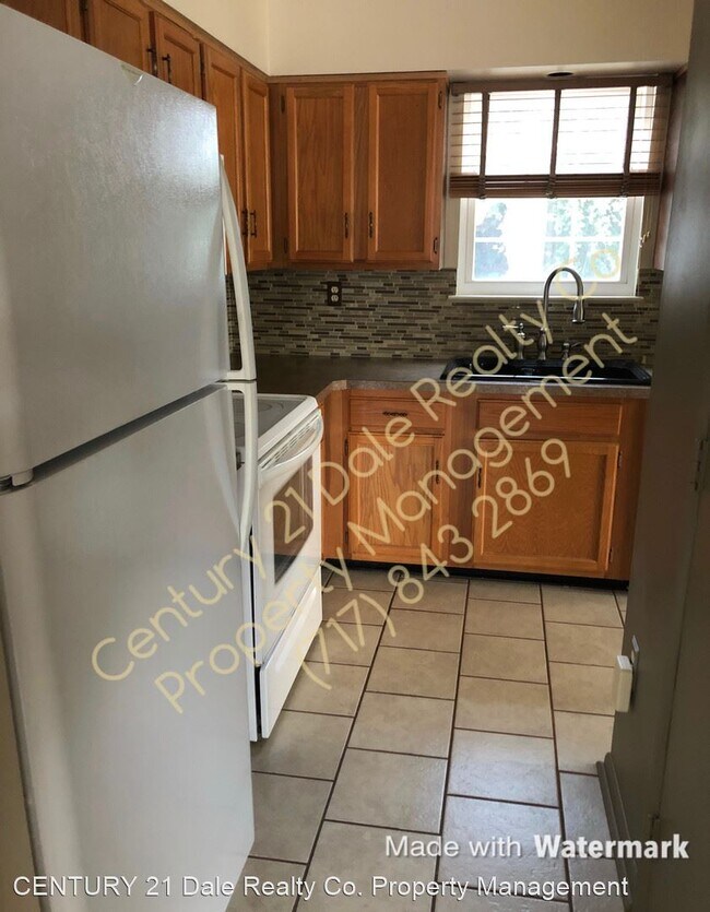 Building Photo - 2 br, 1.5 bath House - 20 Williamstown Circle
