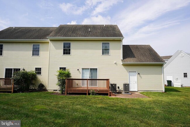 Building Photo - 1331 Aspen Dr
