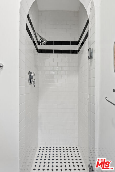 Building Photo - 3956 Alcove Ave