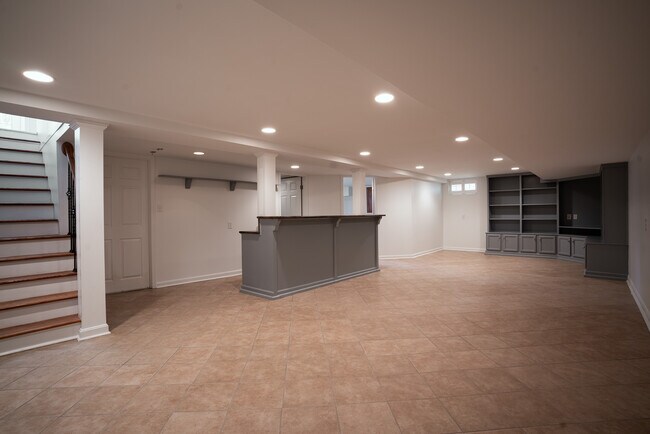 Building Photo - 218 Bramton Rd