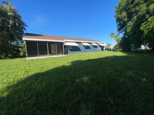 Building Photo - 1849 SE Rainier Rd