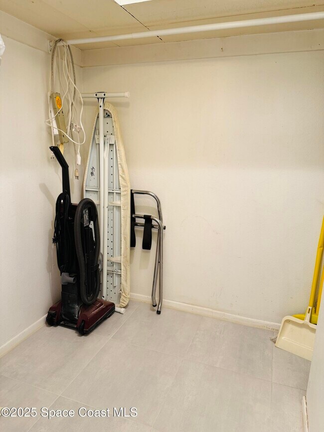 Building Photo - 4304 London Town Rd