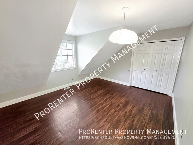 Building Photo - 2208 Kays Creek Dr