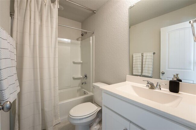 Building Photo - 17600 Penfolds Dr