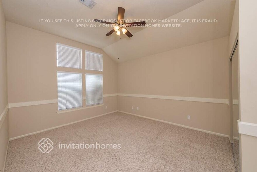 Building Photo - 15119 Manor Hill Dr