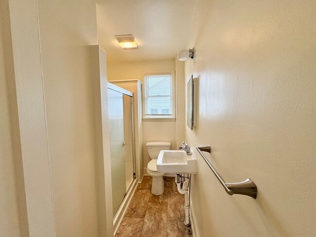 Building Photo - South Hill Beautiful Rancher for Rent