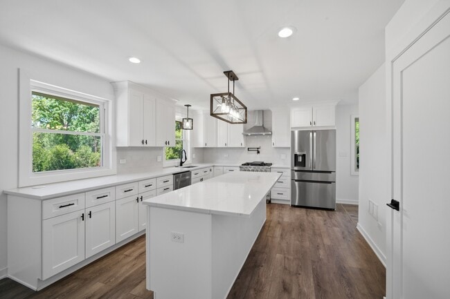 Building Photo - 9430 Nashville Ave