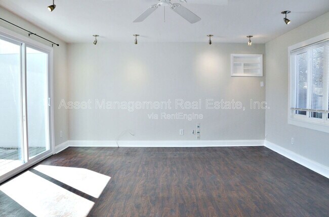 Building Photo - 2822 37th Ave N
