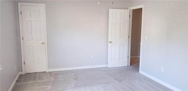 Building Photo - 760 Indian Lake Dr NW