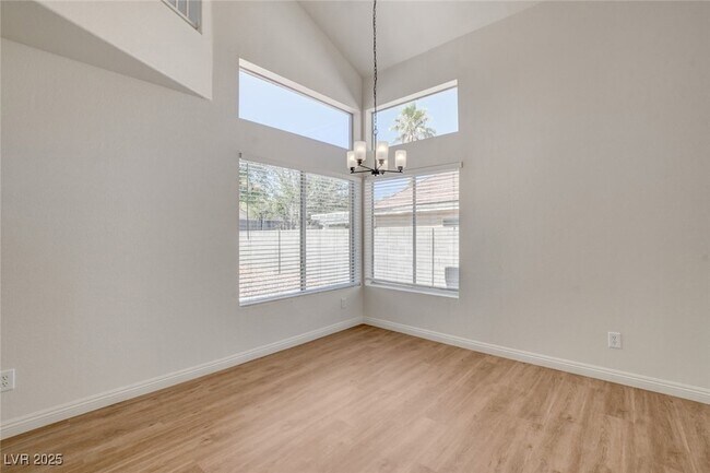 Building Photo - 1441 Iron Springs Dr