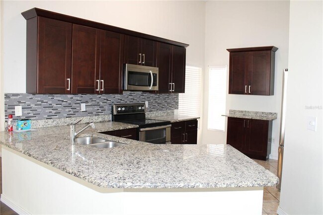 Building Photo - 11111 Bloomington Dr