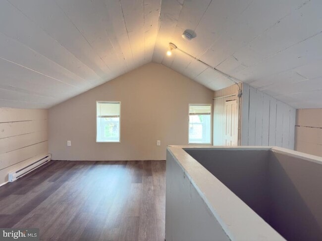 Building Photo - 59 King St