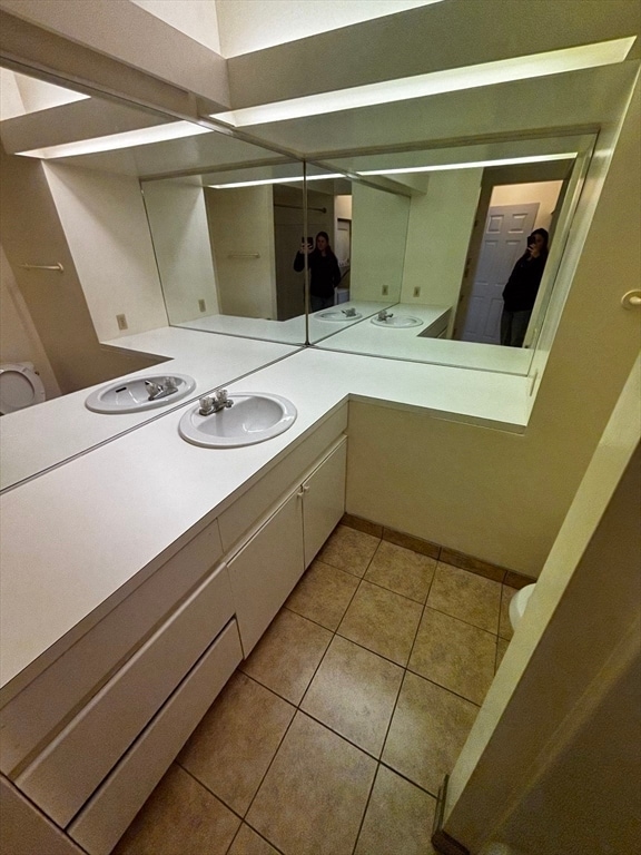 Building Photo - 1010 Middle St