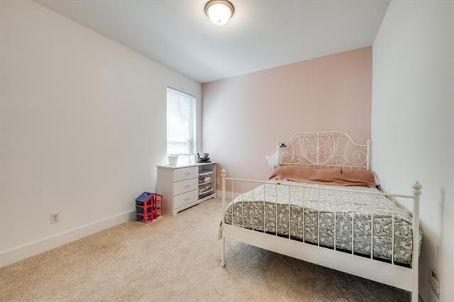 Building Photo - 1224 Villalonga Dr