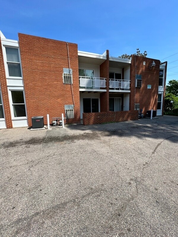 Building Photo - 3618 Chamberlayne Ave