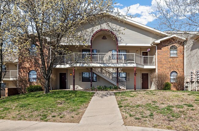 Building Photo - 350 S Wildwood Dr