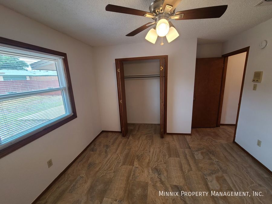 Building Photo - 4005 St Andrews Dr