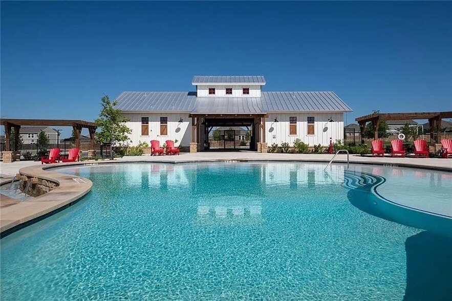 Building Photo - Room in House on Shooter McGavin Dr