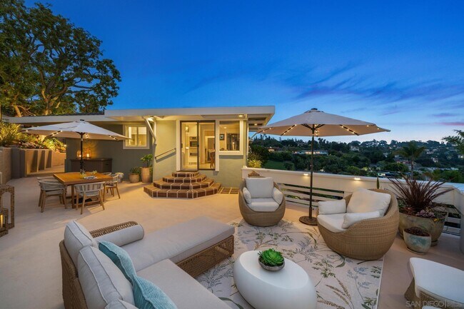 Building Photo - 7201 Country Club Dr