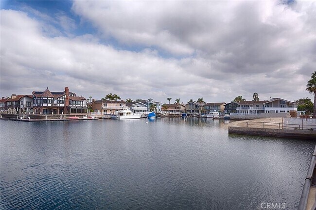 Building Photo - 3932 S Finisterre Dr