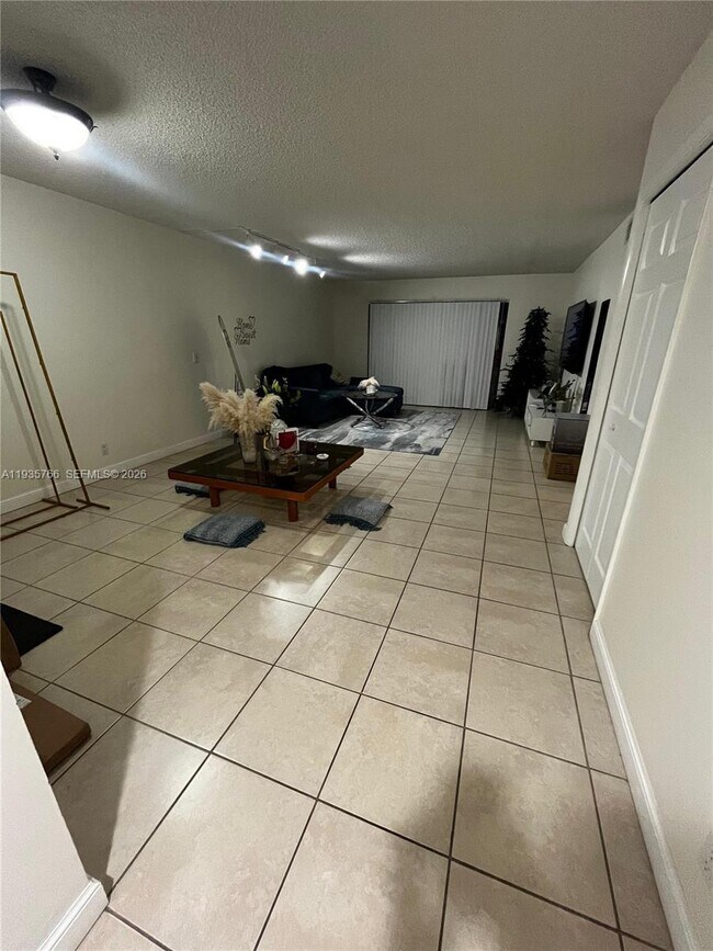 Building Photo - 16511 Blatt Blvd