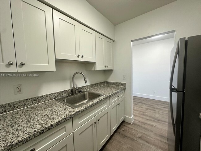 Building Photo - 2300 Madison St