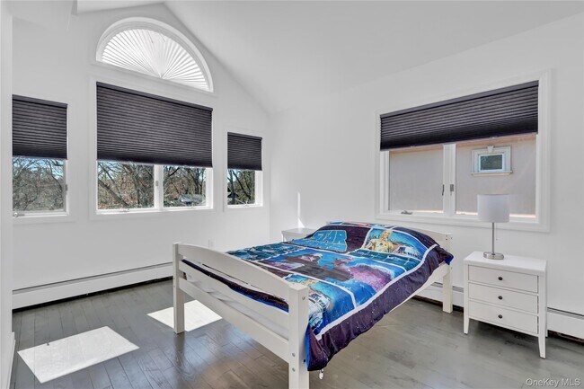 Building Photo - 45 Culross Dr