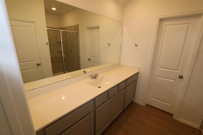 Building Photo - 18527 Gold Holw Ct